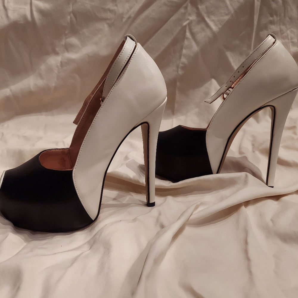 Women's size 7 platform heels